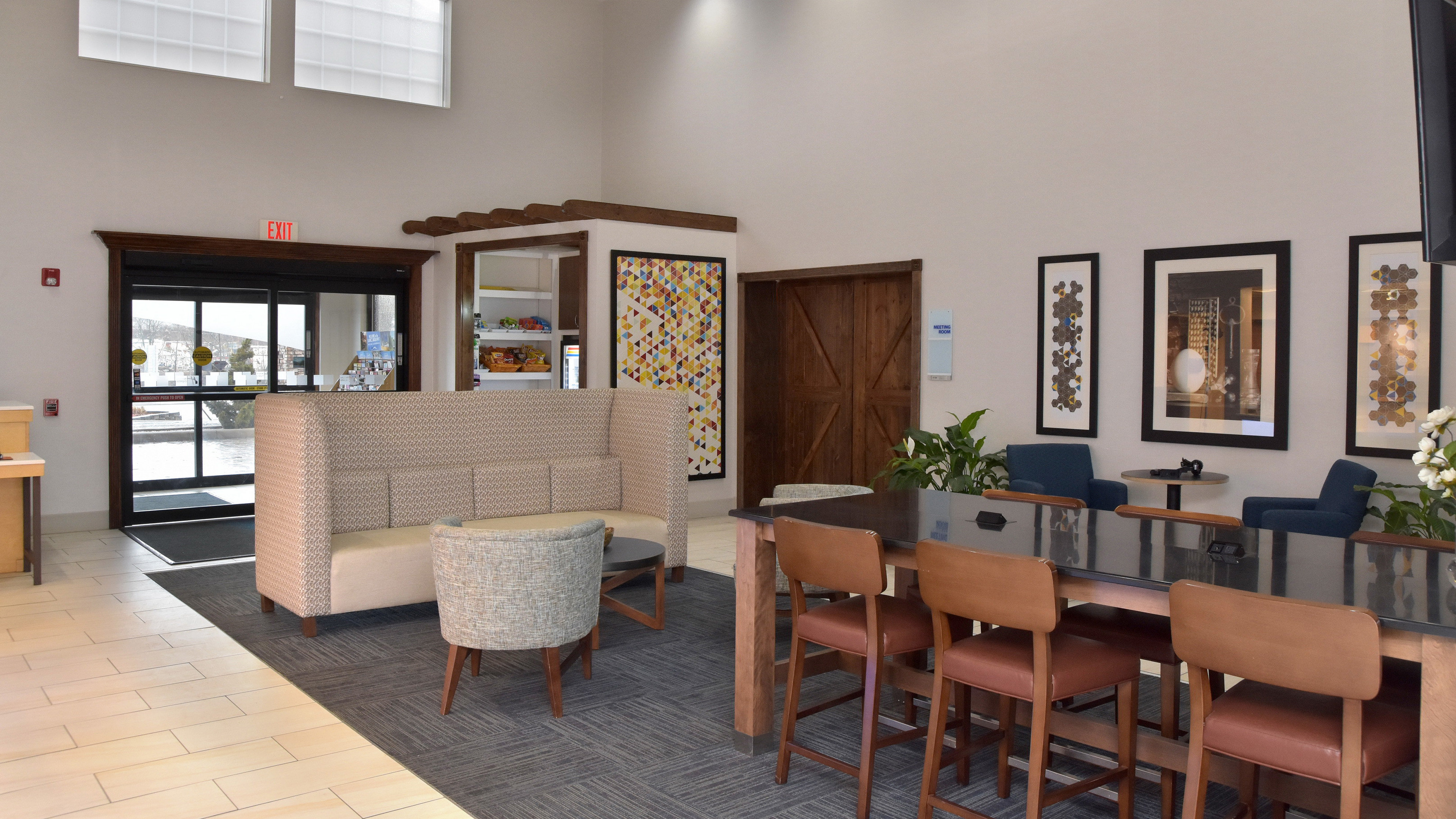 Holiday Inn Express Mount Pleasant Scottdale 28/44