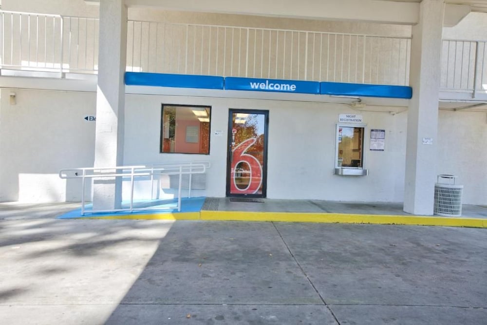 Loyalty Inn Tallahassee 36/48
