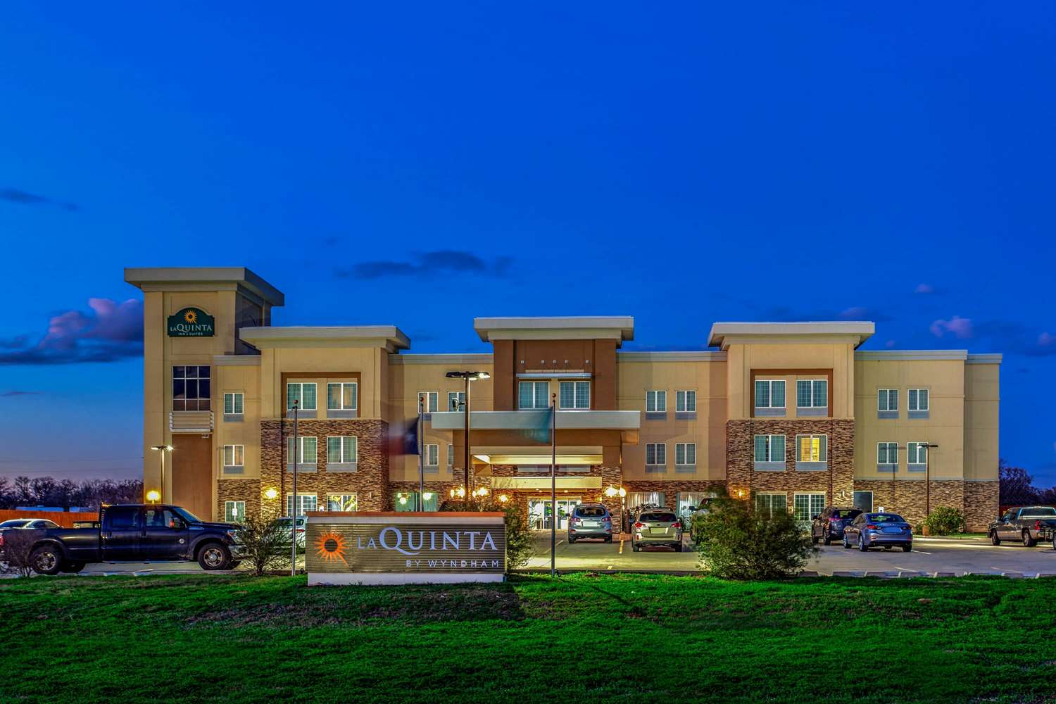 La Quinta Inn Suites Luling 1/23