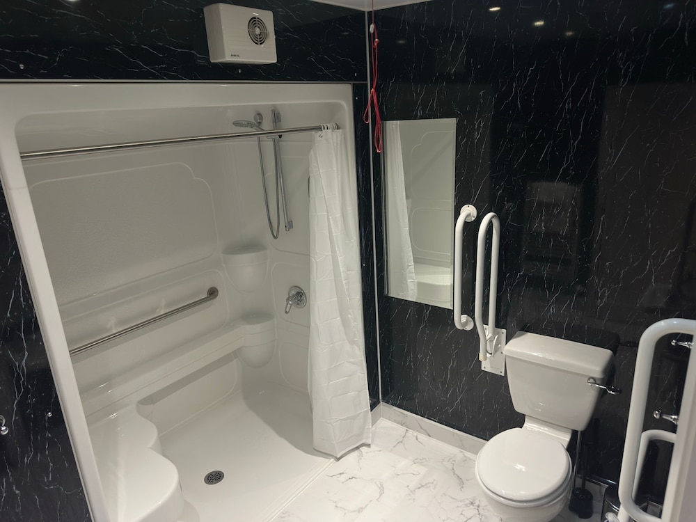 Staindrop Lodge Hotel 52/56