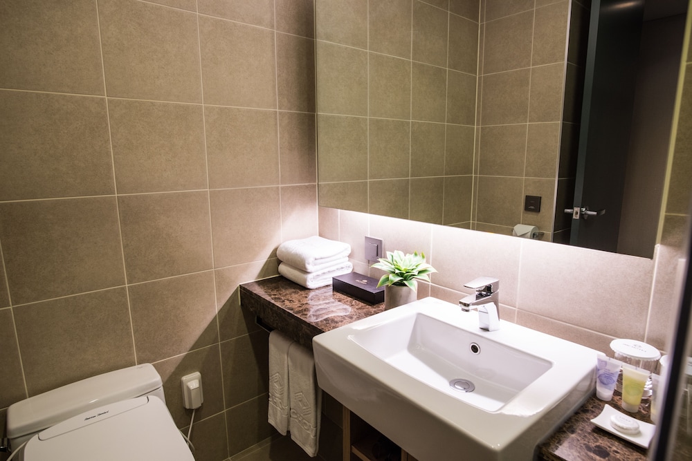 Ibc Hotel 48/48