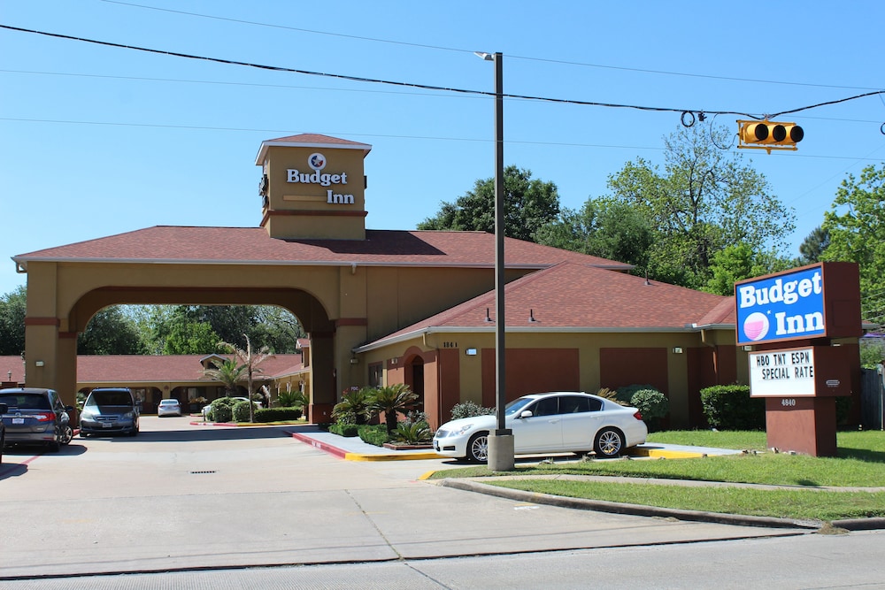 Budget Inn 6/39