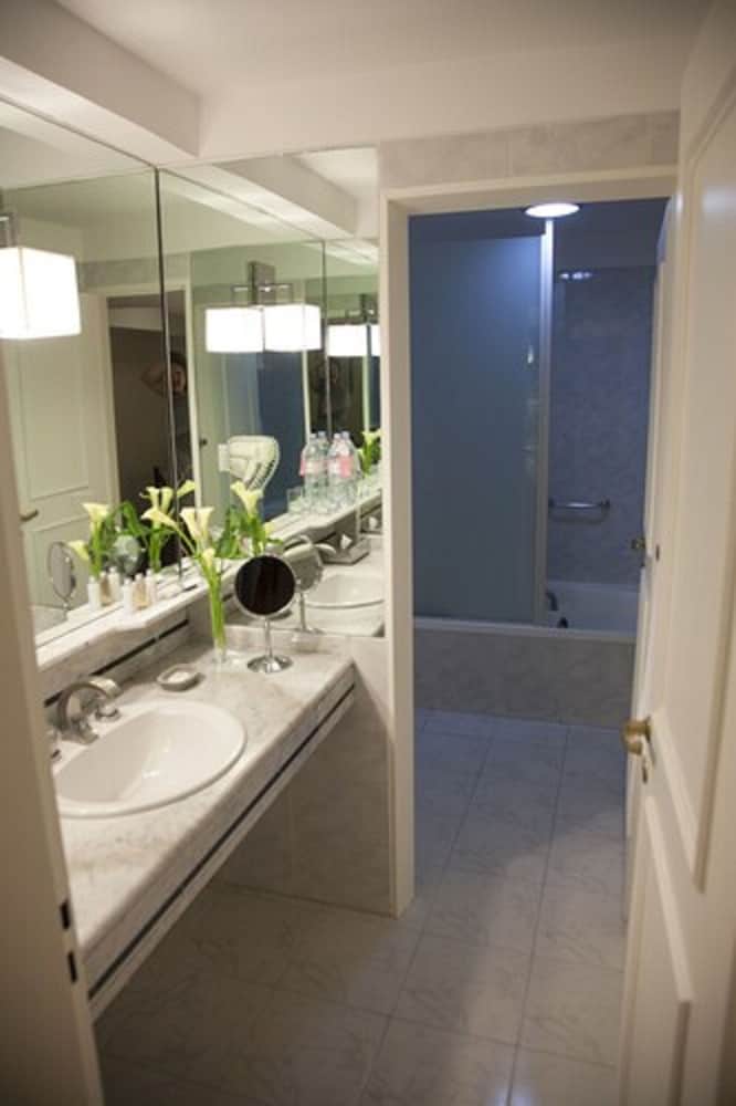 Feirs Park Hotel 33/40