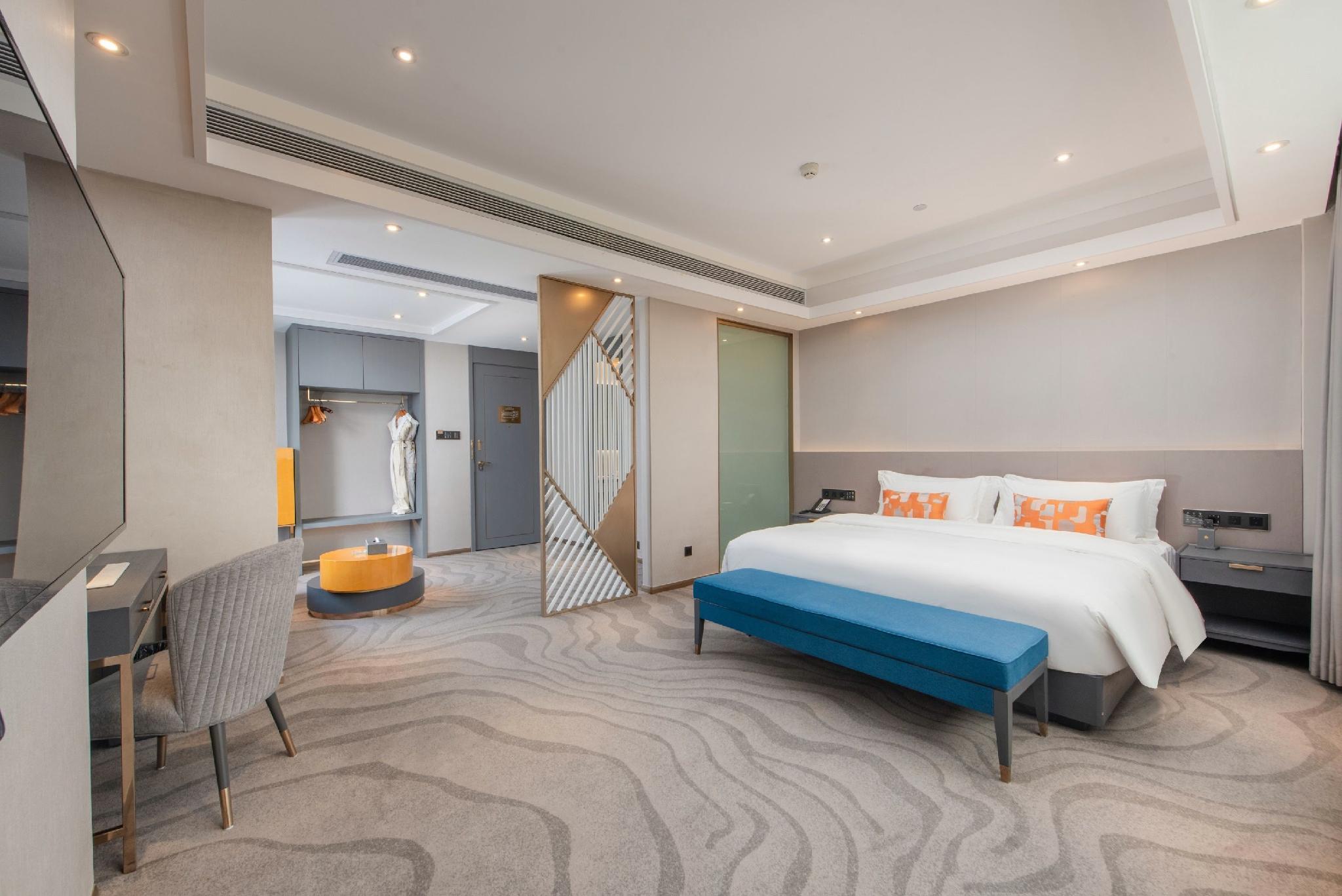 Zenith International Hotel 8/38
