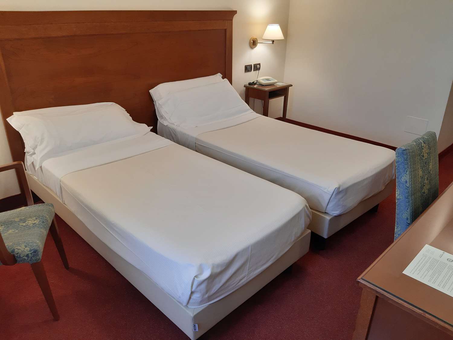 Room, Twin Beds