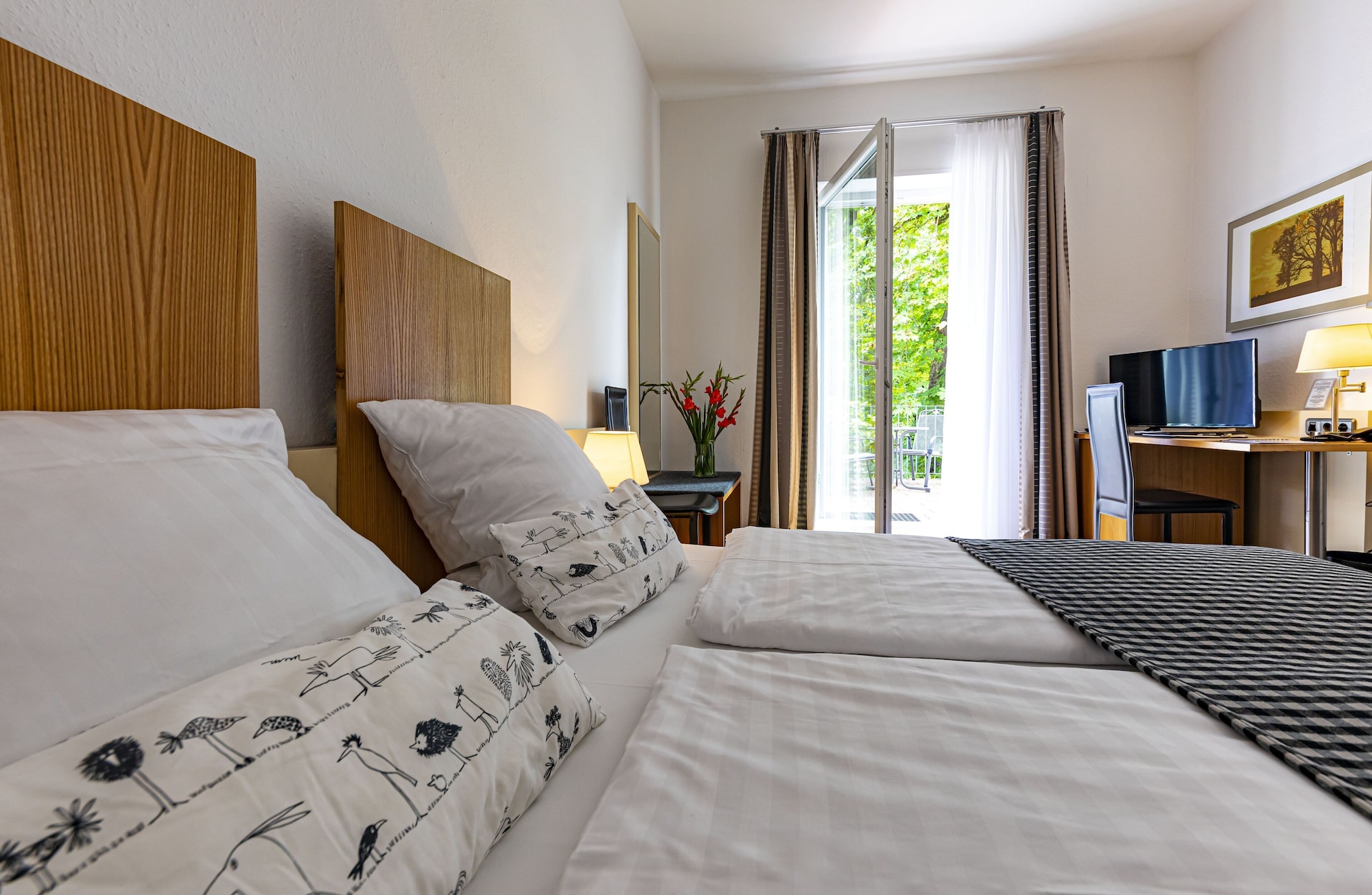 COMFORT, DOUBLE BED