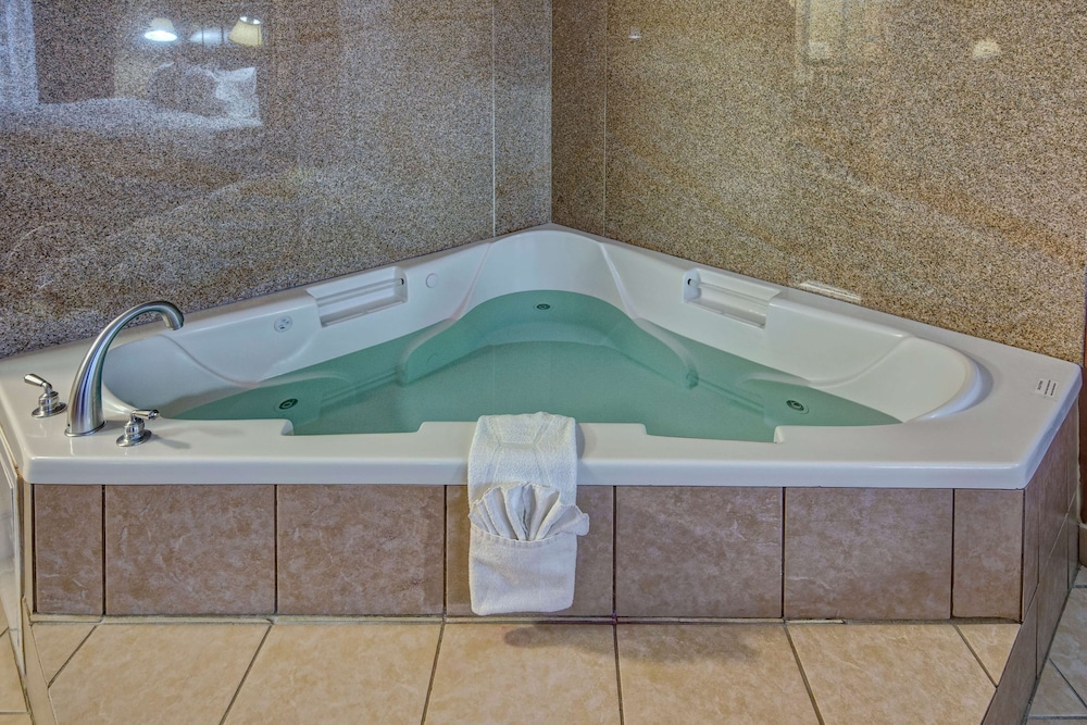 Hampton Inn and Suites Corsicana 29/62