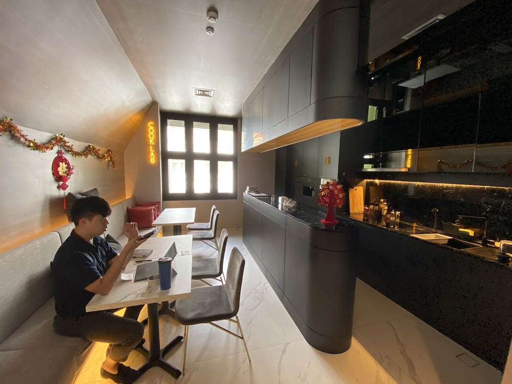 ST Signature Tanjong Pagar 42/50
