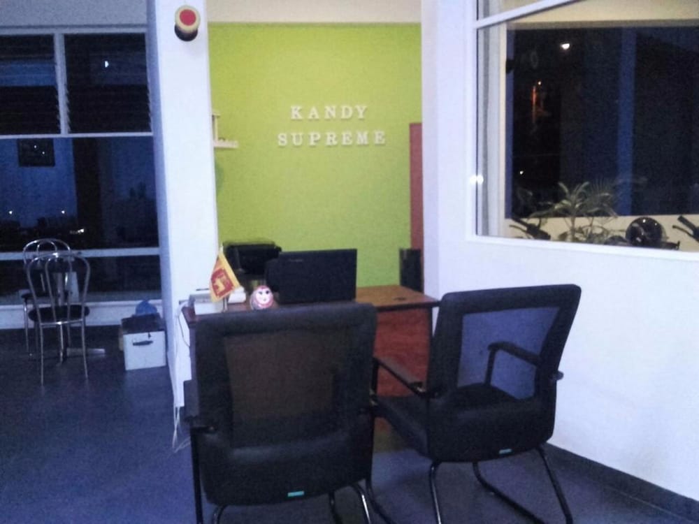 Kandy Supreme Hotel 58/61