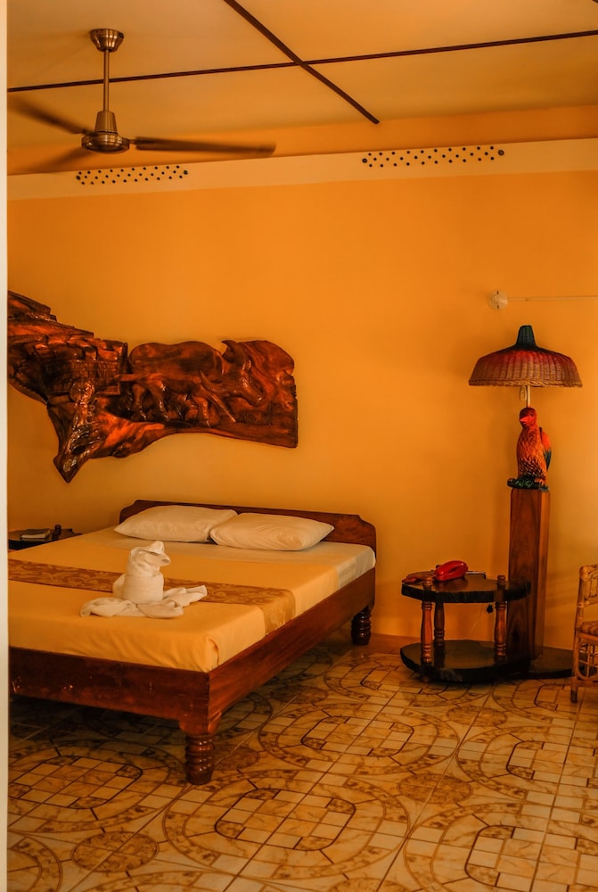 Deep Forest Garden Hotel 37/80