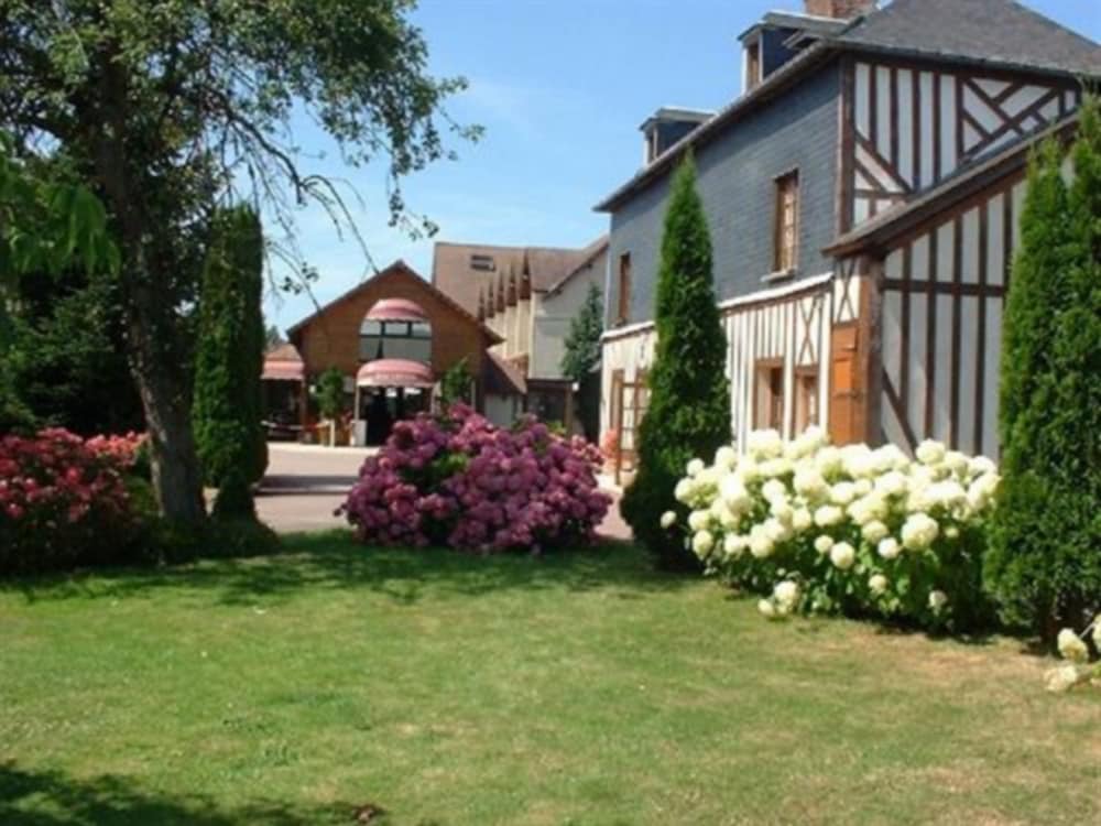 HOTEL LE CLOS DEAUVILLE SAINT-GATIEN 52/57