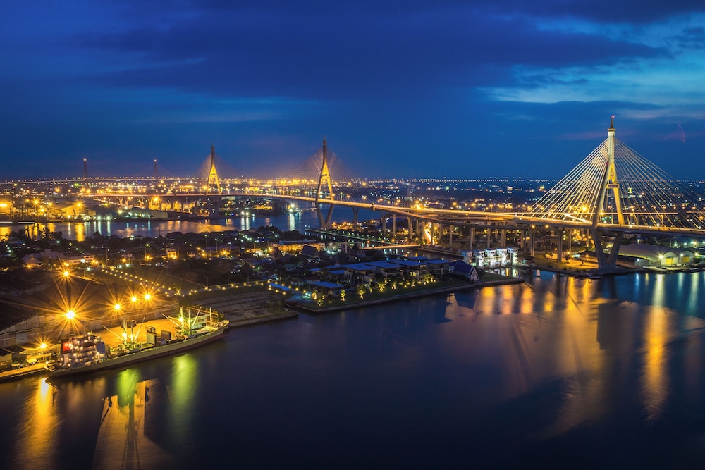 Riverfront Bangkok 63/67
