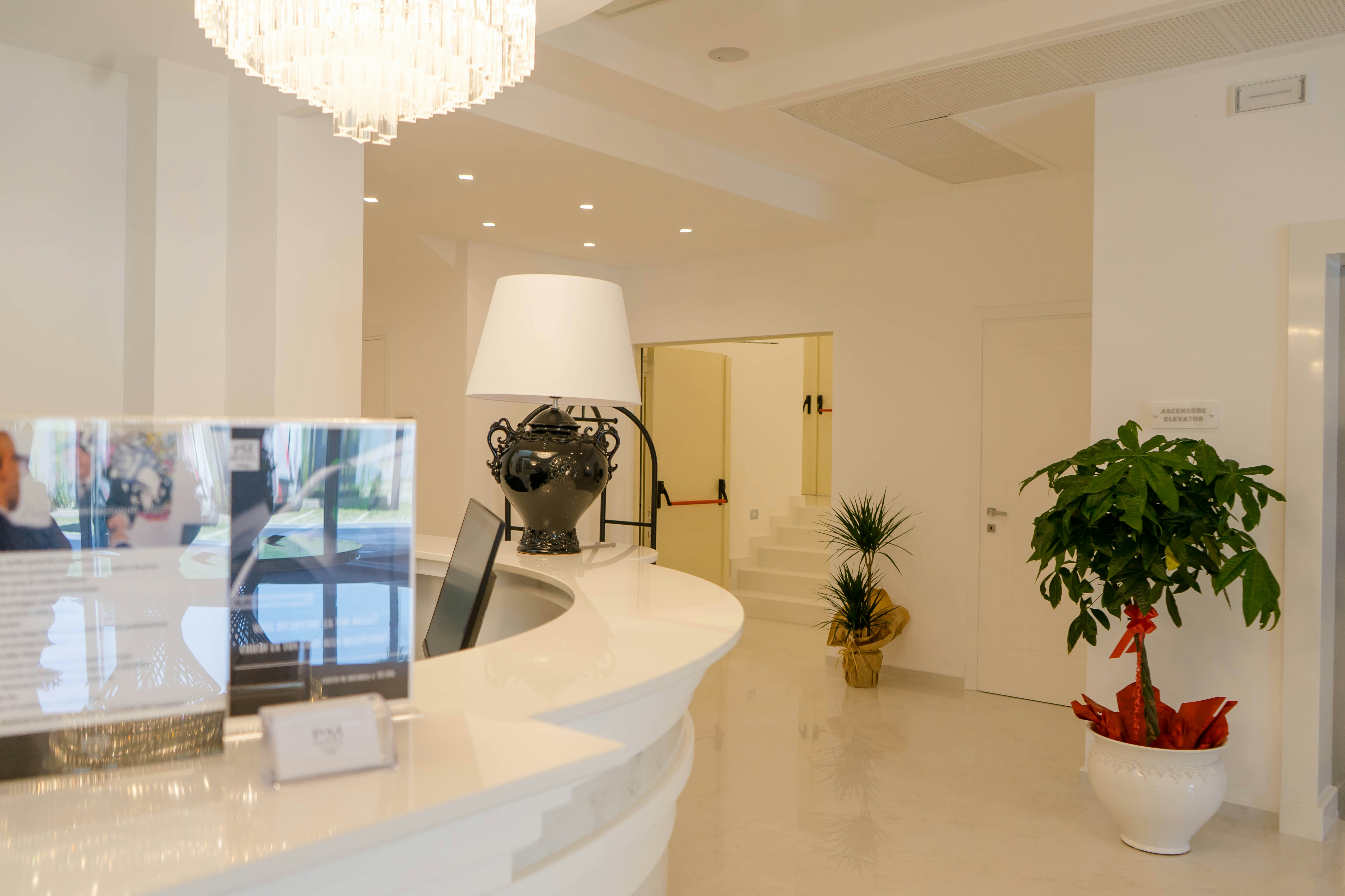 Pm Hotel 8/60