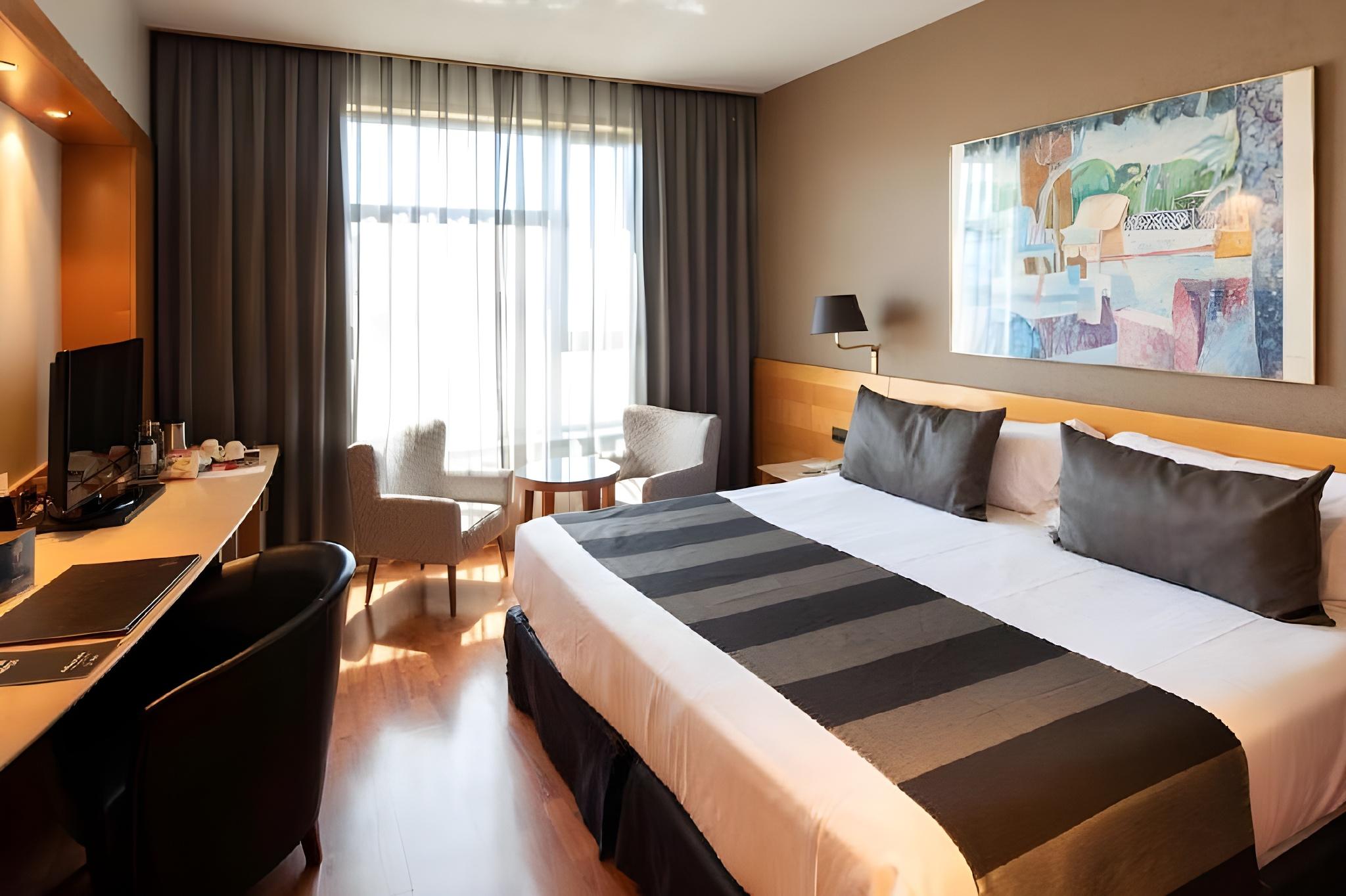 ROOM, WITH VIEW