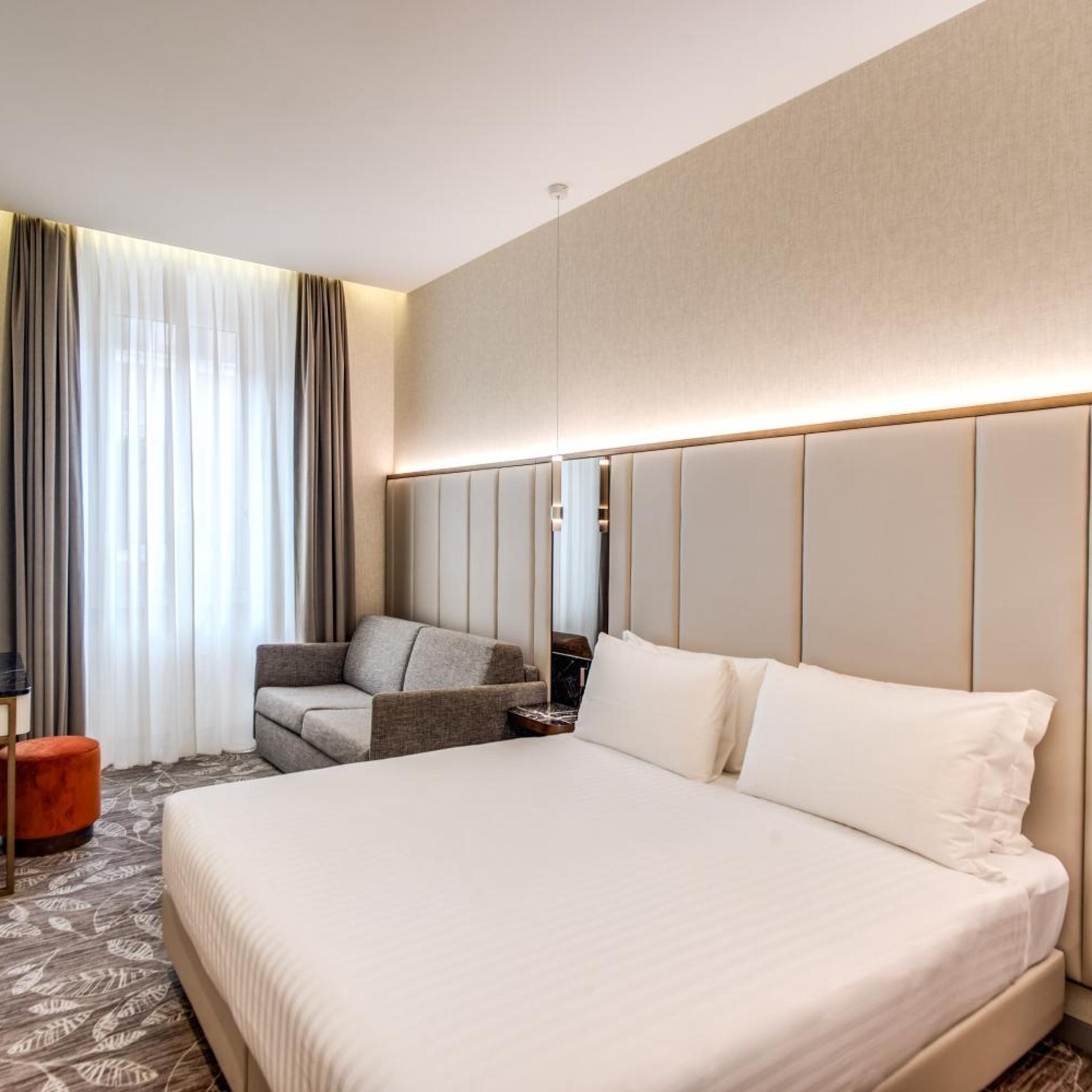 Room, Quadruple