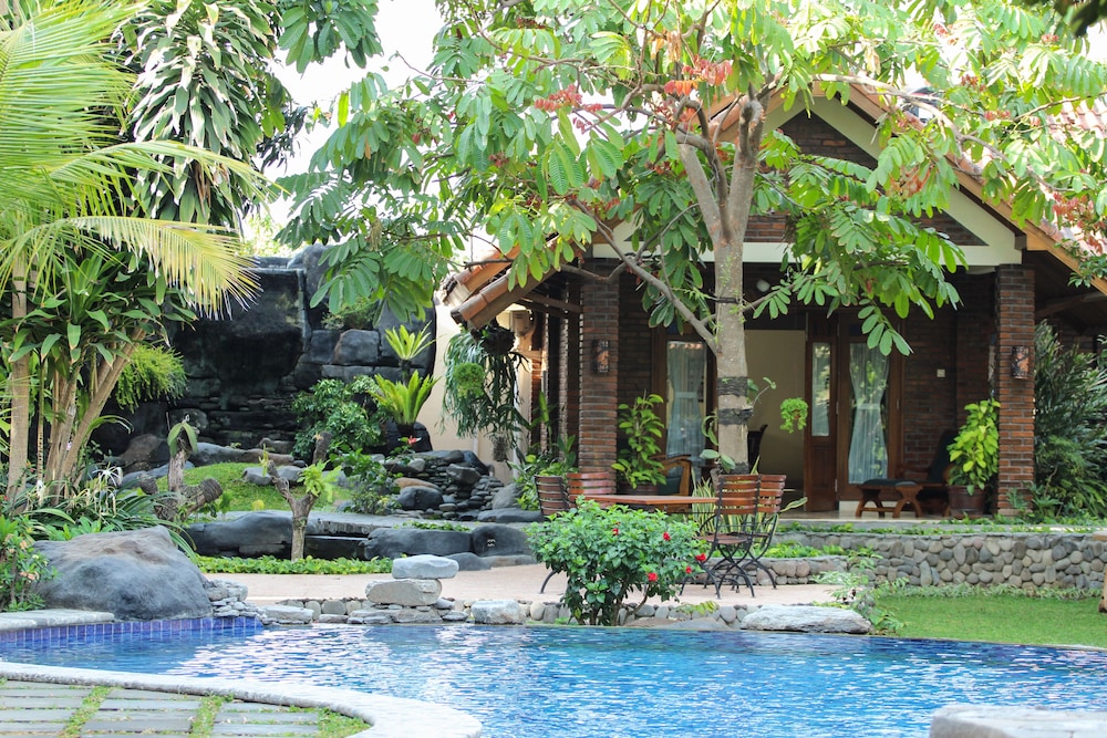 DUTA GARDEN HOTEL 49/58