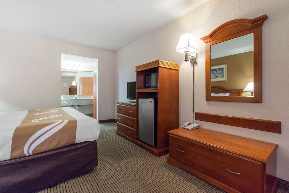 Quality Inn & Suites Crescent City Redwood Coast 16/52