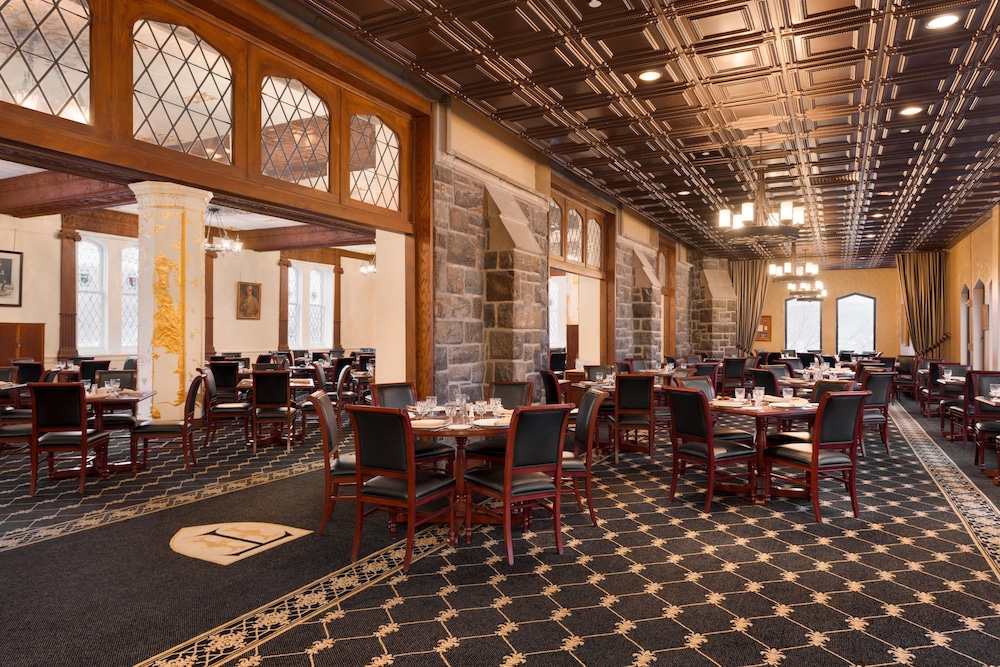 The Thayer Hotel At West Point 36/62
