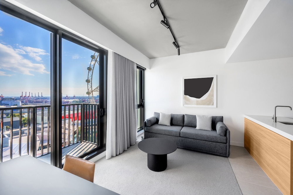 Nesuto Docklands 28/40