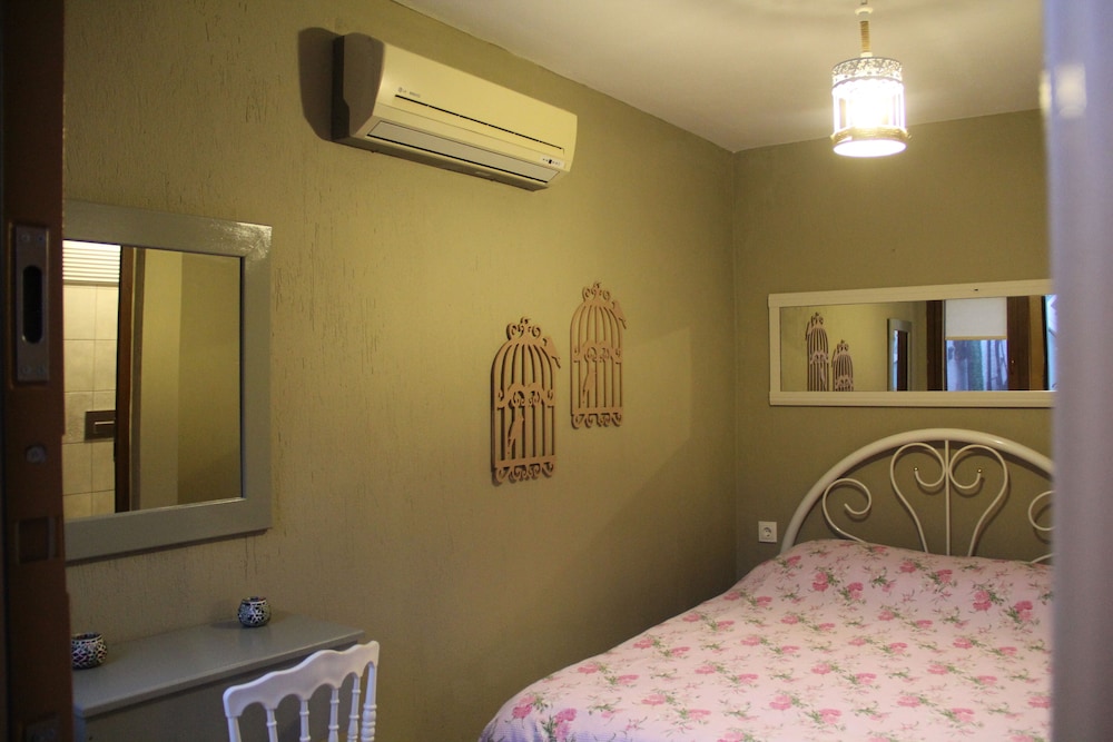 ECONOMY, DOUBLE BED