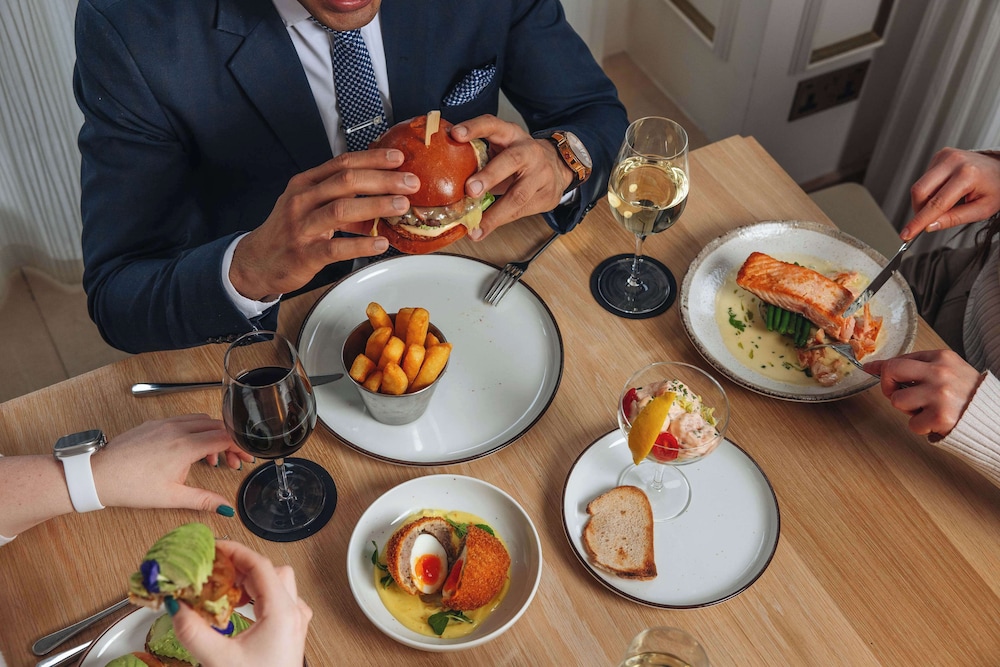 Radisson Blu Hotel London Bond Street 55/71