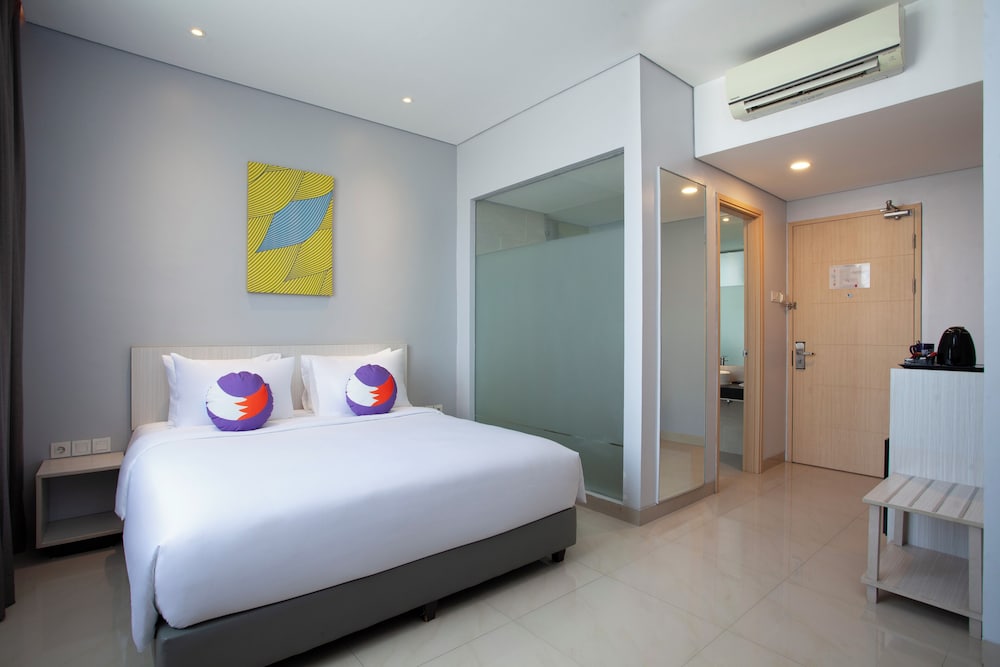 Fox Lite Hotel Cikarang 14/24