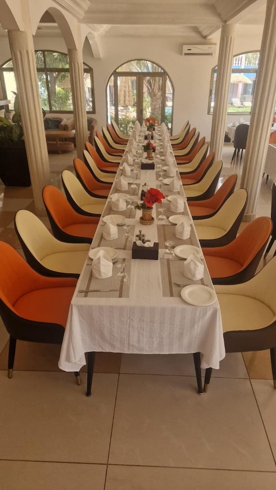 Cape Point Hotel 59/76