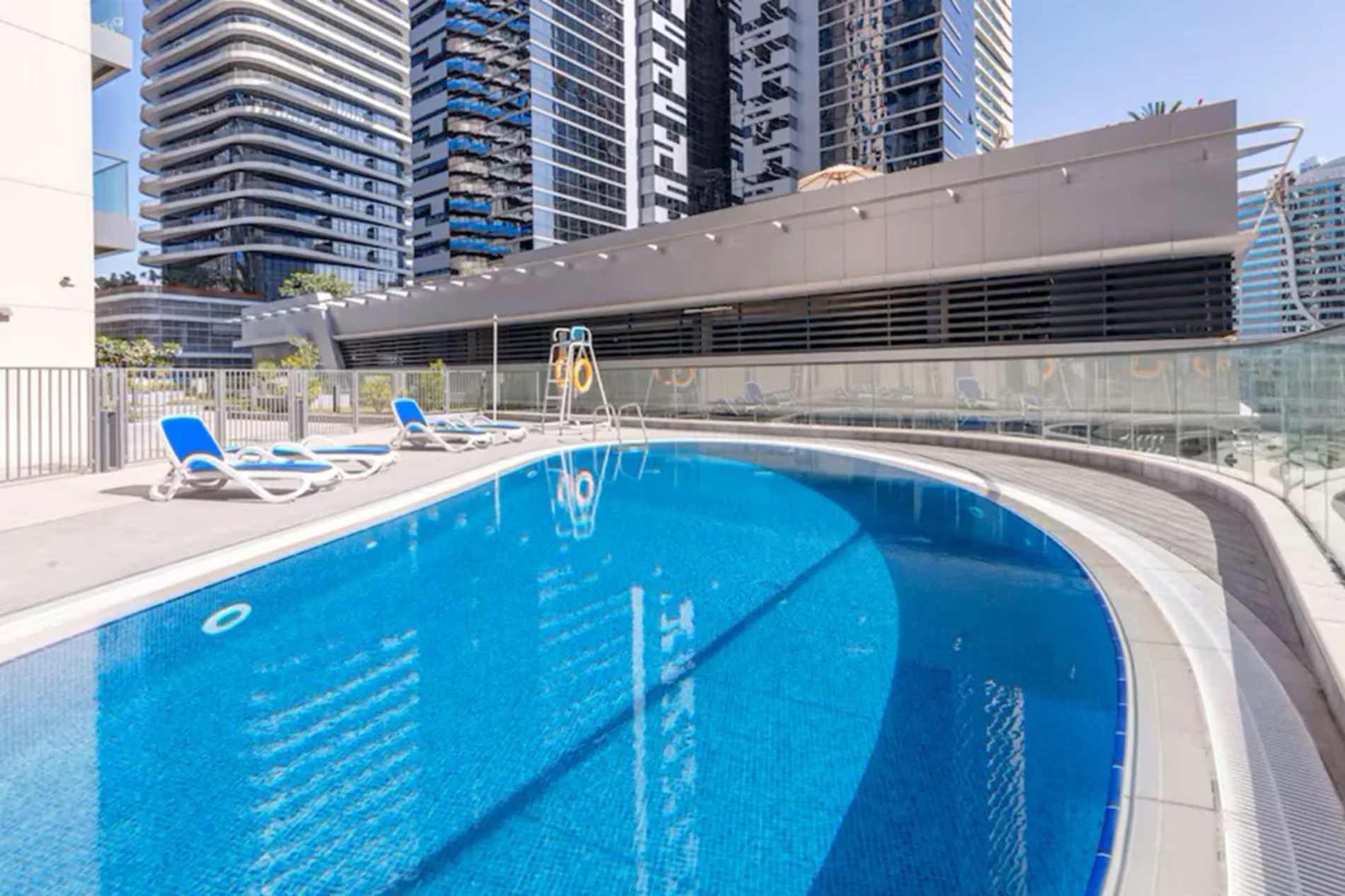 2B & Maid in Dunya 5 Min Walk to Dubai Mall 8/14