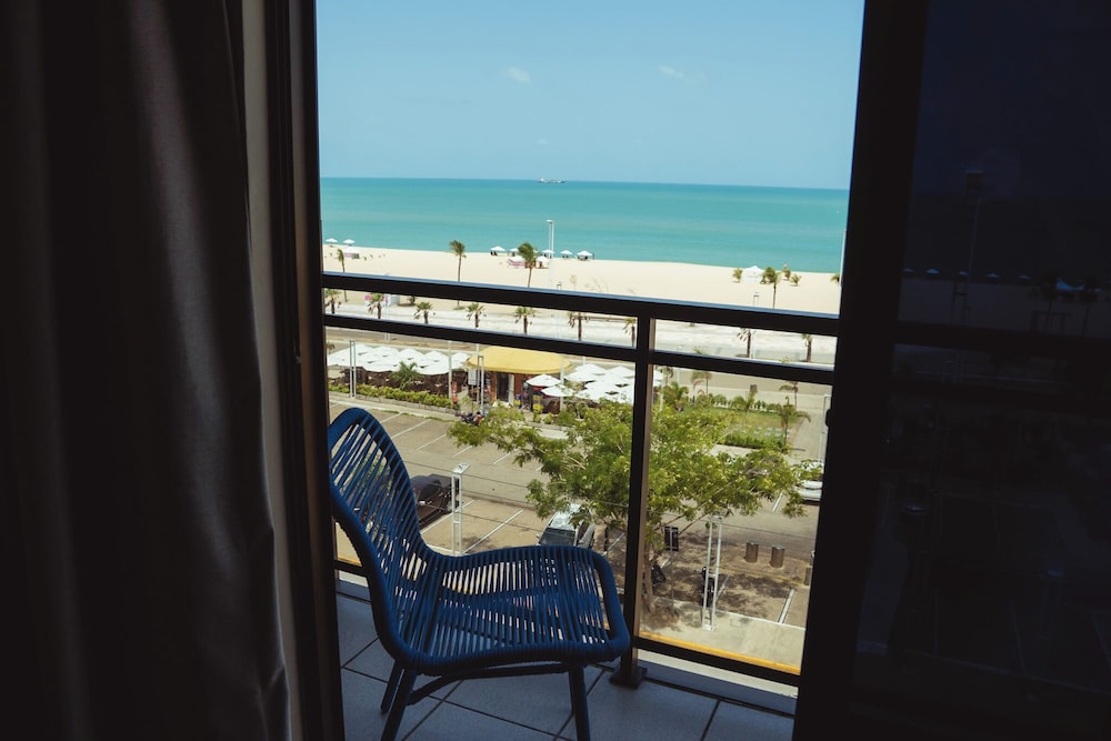 Afago Mareiro Hotel 83/88