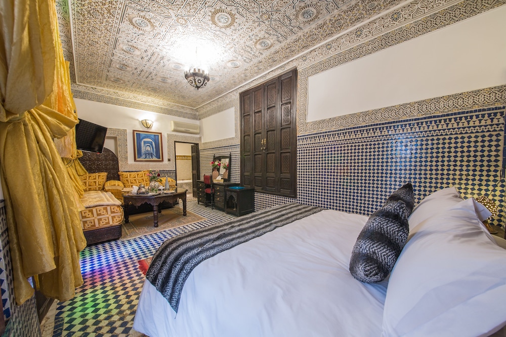 RIAD GHITA 12/50