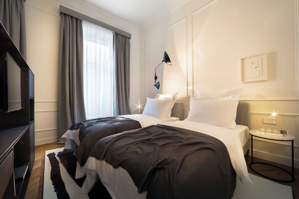 Adriatic Hotel 5/50