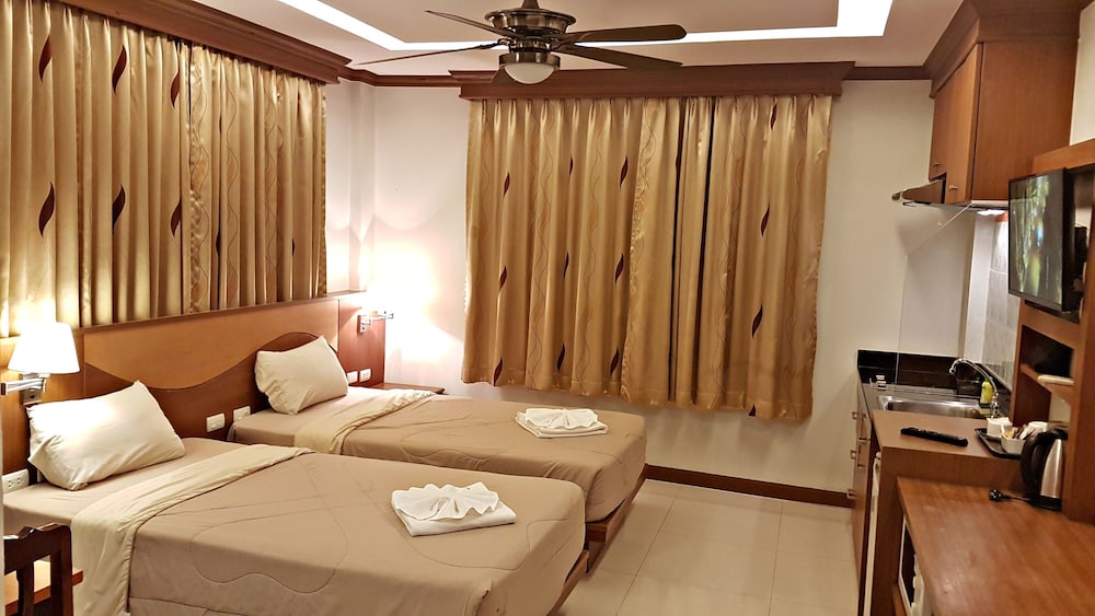 Green Harbor Hotel And Service Apartment 33/67