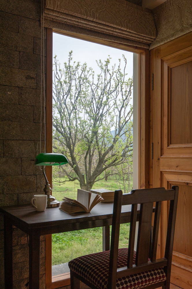 Larisa Resort Manali 96/114