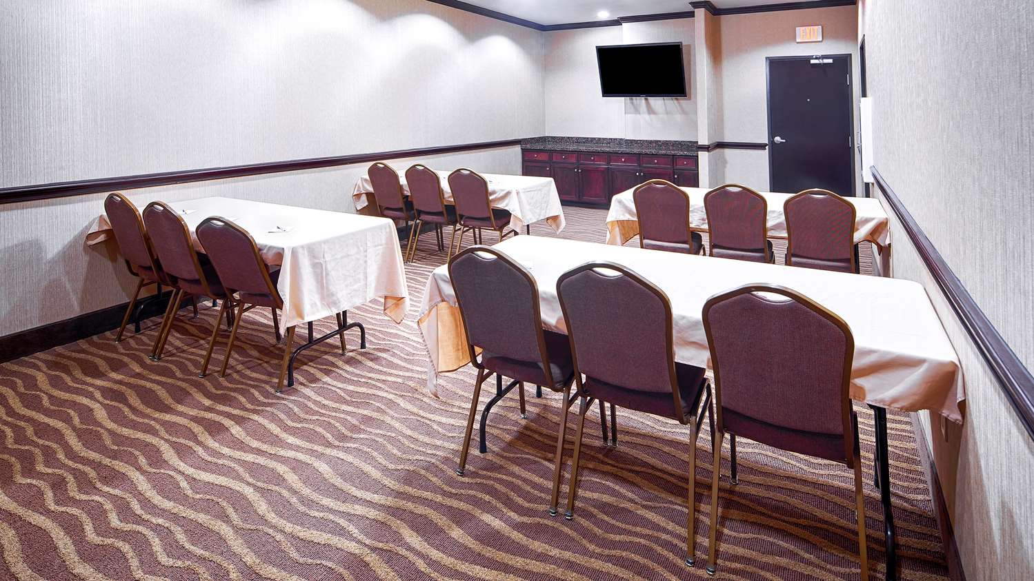 Best Western Plus Royal Mountain Inn and Suites 12/12