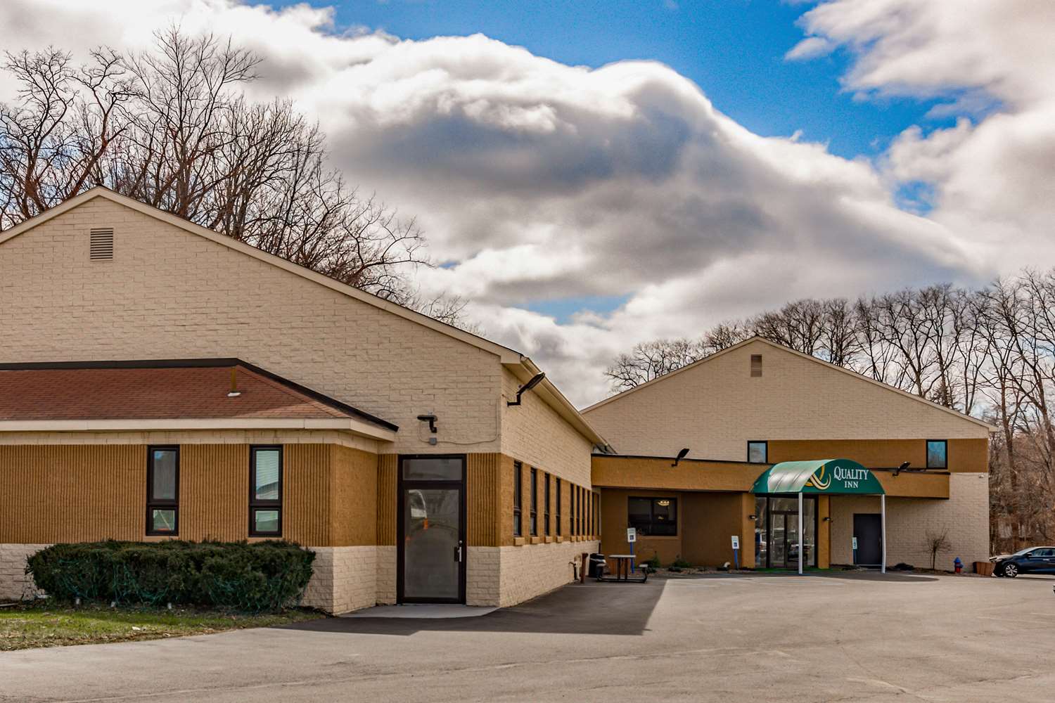 Quality Inn Schenectady - Albany 1/34