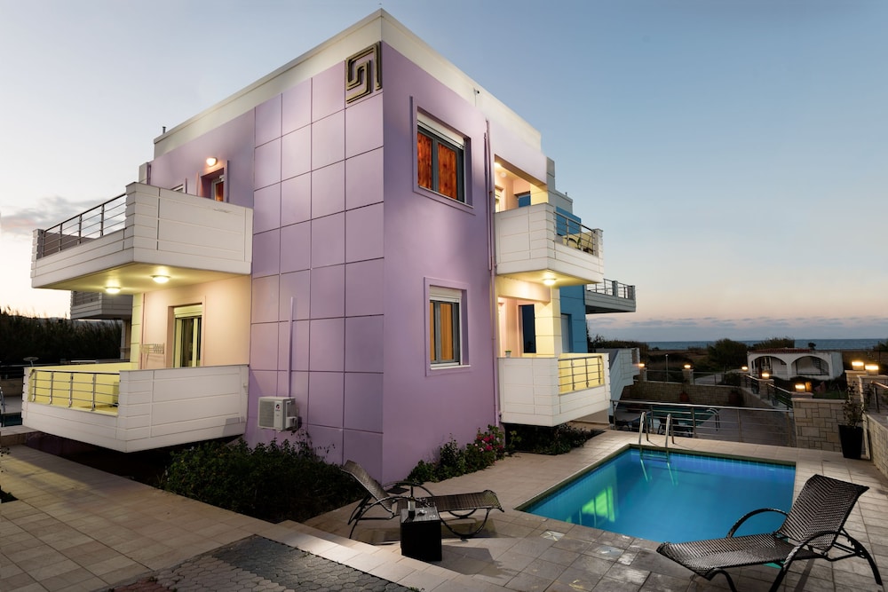 Kronos Villas 2/27