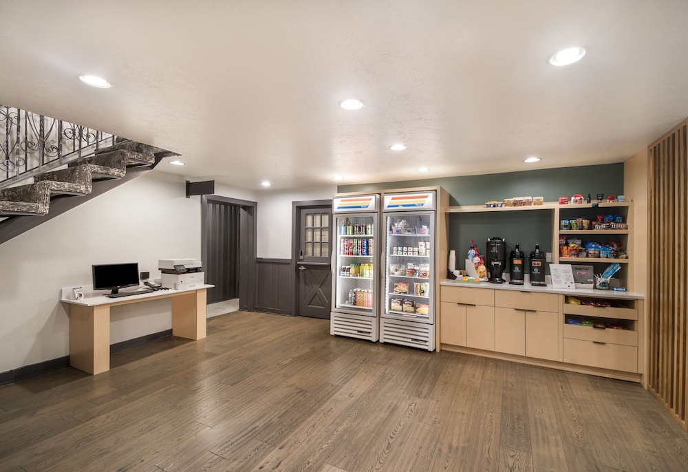 Best Western Portland West Beaverton 16/88