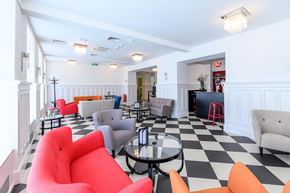 Hotel Caroline 54/60