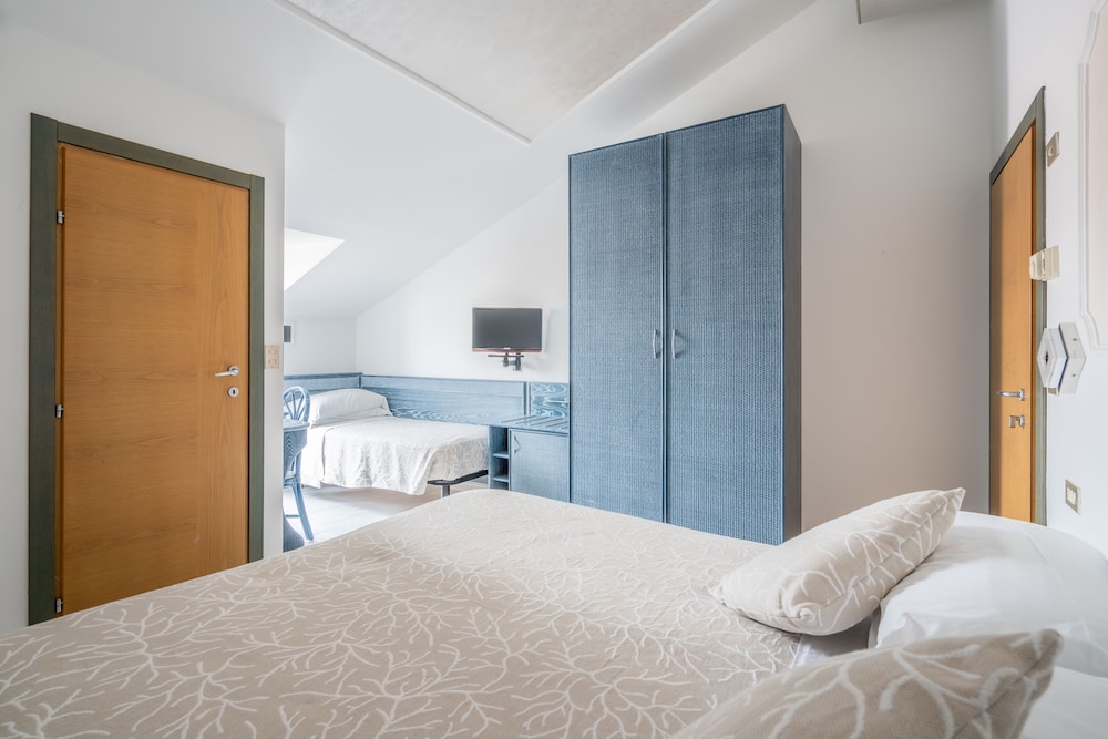 Hotel Royal 13/50