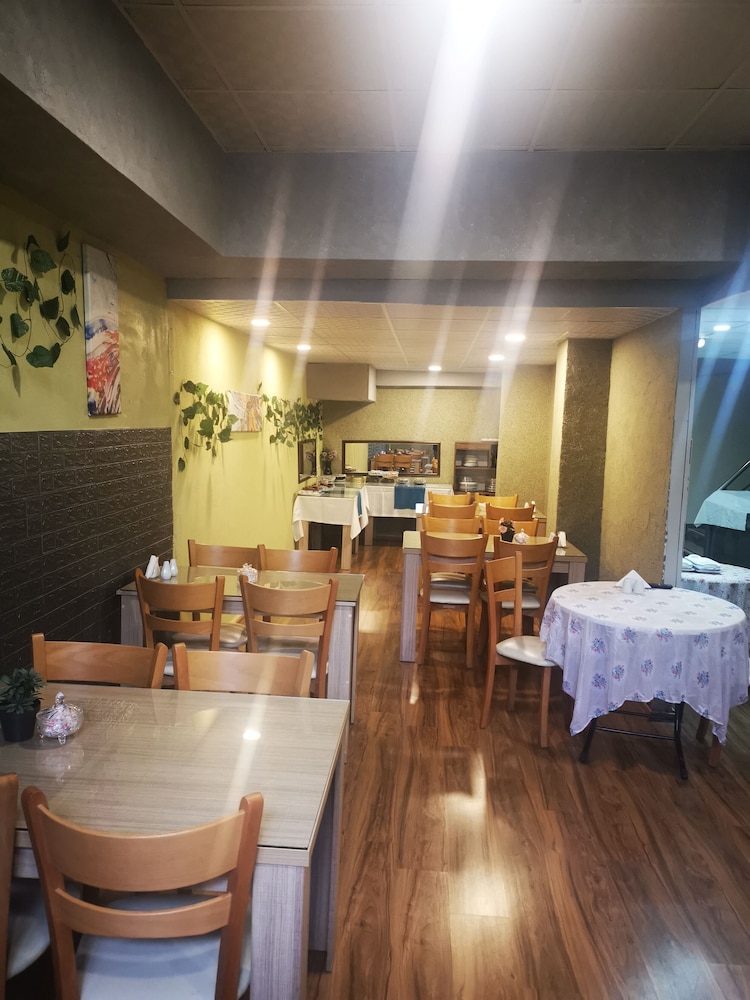 Ador Troia Otel 26/31