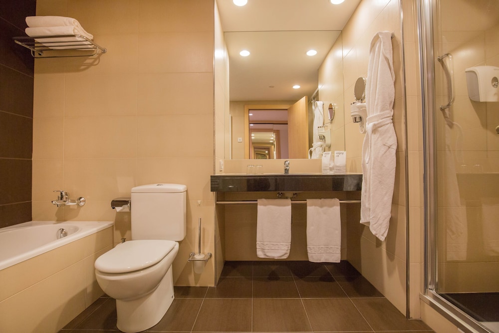 Yomo Centric Hotel 48/50