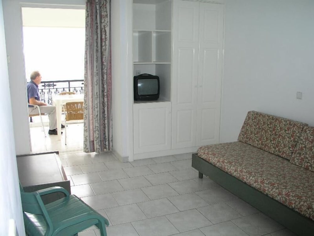 Porto Iliessa by GHH 25/43