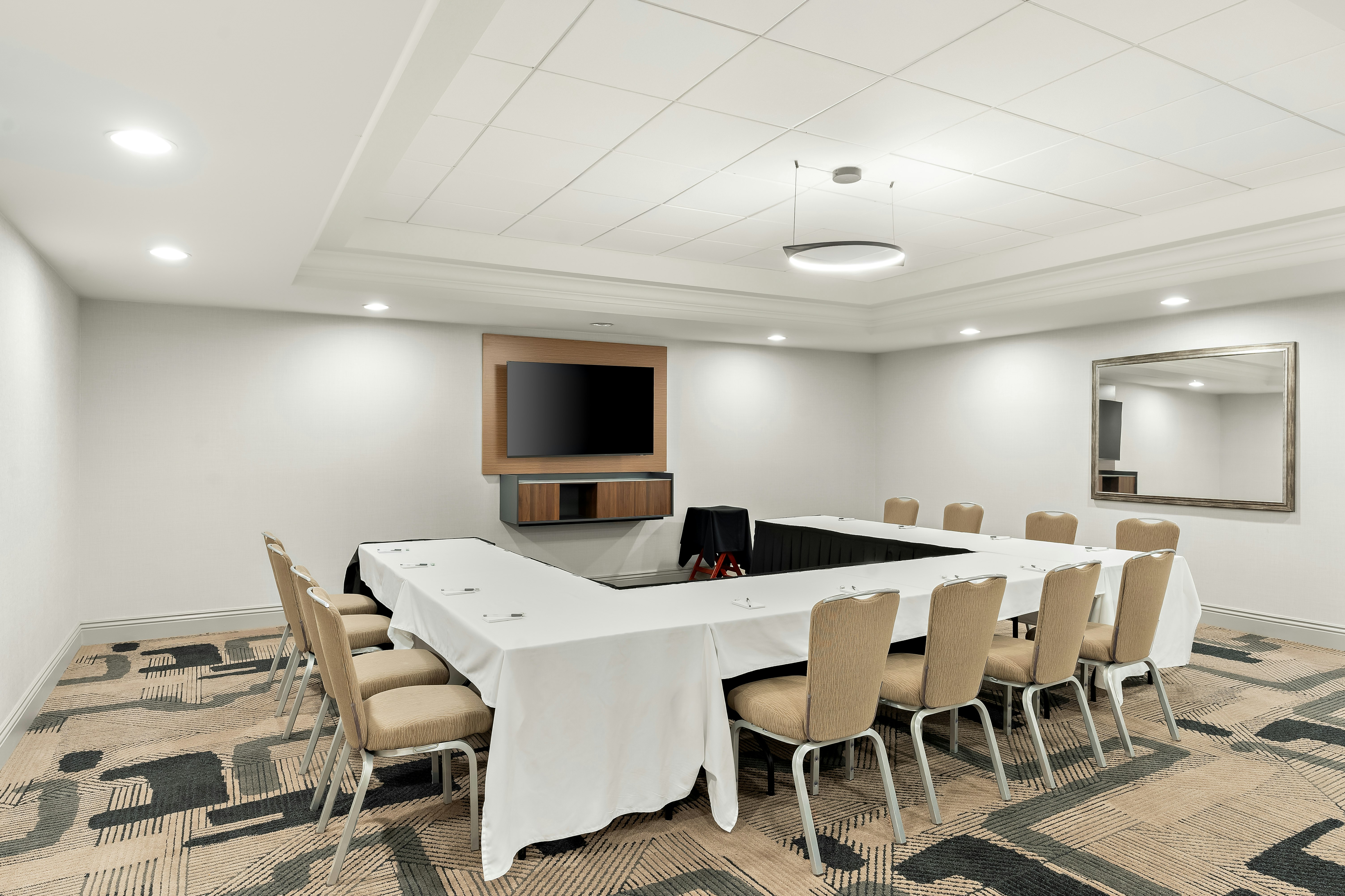 Hilton Garden Inn Fairfield 67/80