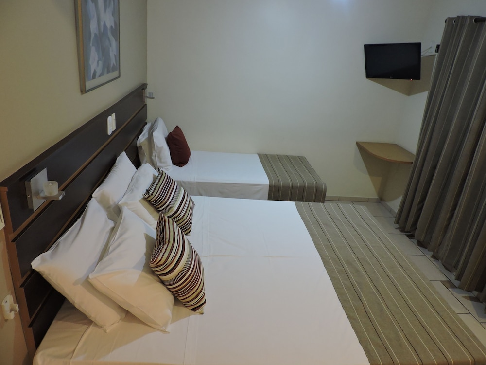 Ferraz Hotel 31/65