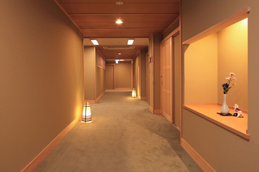 Kasuga Hotel 30/47