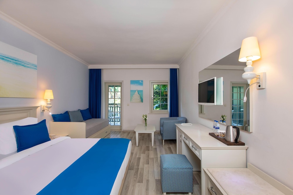 Selectum Collection Bodrum 12/50