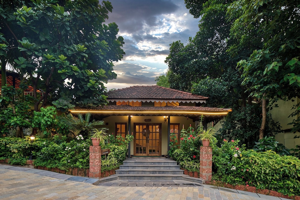 Aura Resort & Spa 2/50