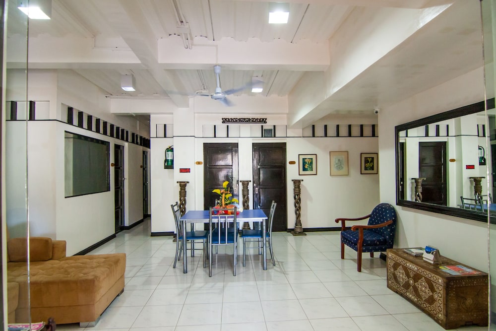 St. Nicolas Inn CDO City Center 42/55