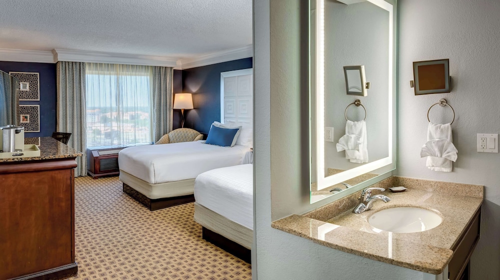 Rosen Plaza Hotel 68/68