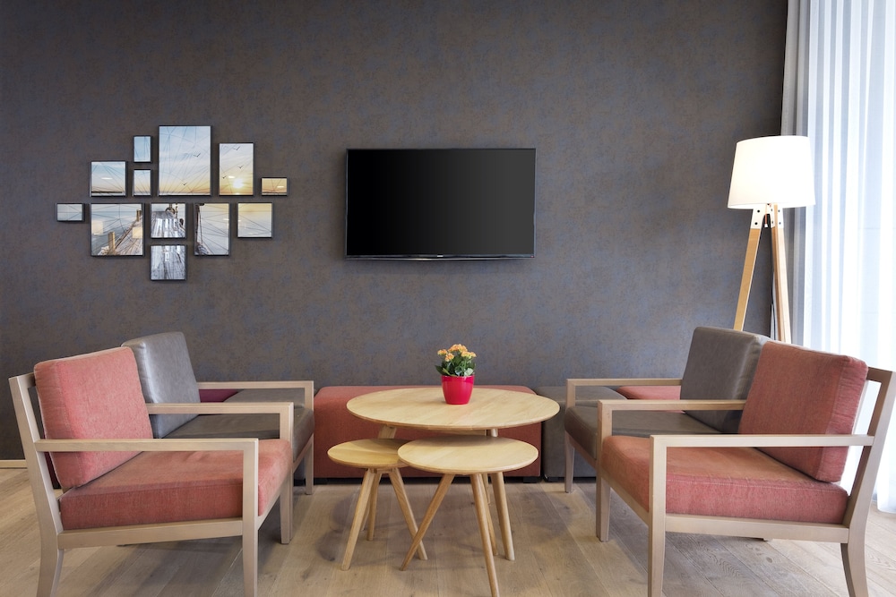 Holiday Inn Express Friedrichshafen 68/76